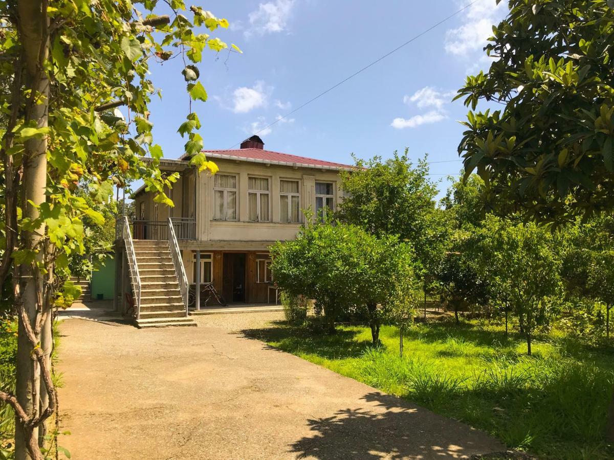 Dea Hotell Zugdidi Exteriör bild