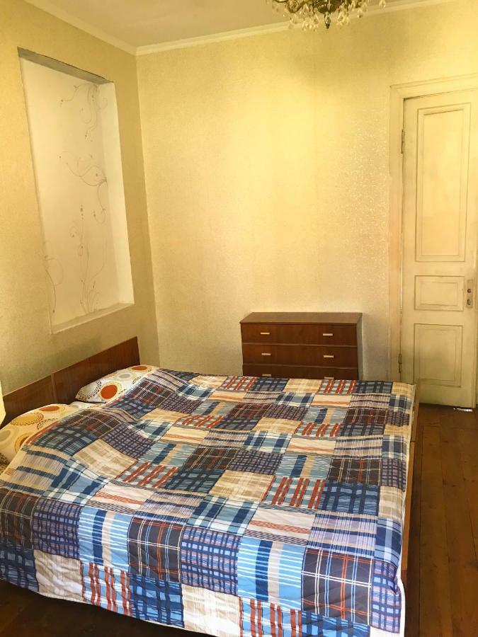 Dea Hotell Zugdidi Exteriör bild
