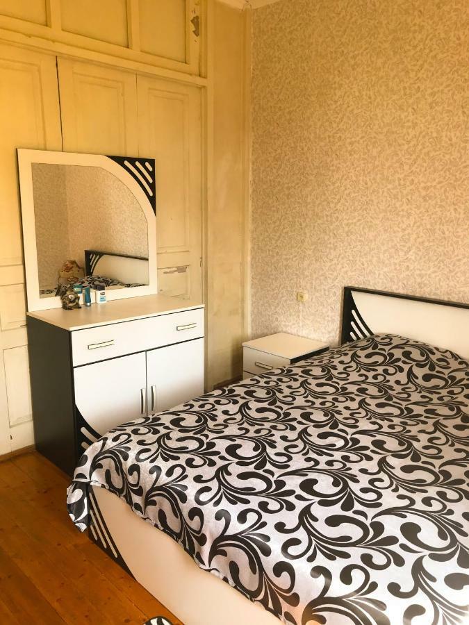 Dea Hotell Zugdidi Exteriör bild